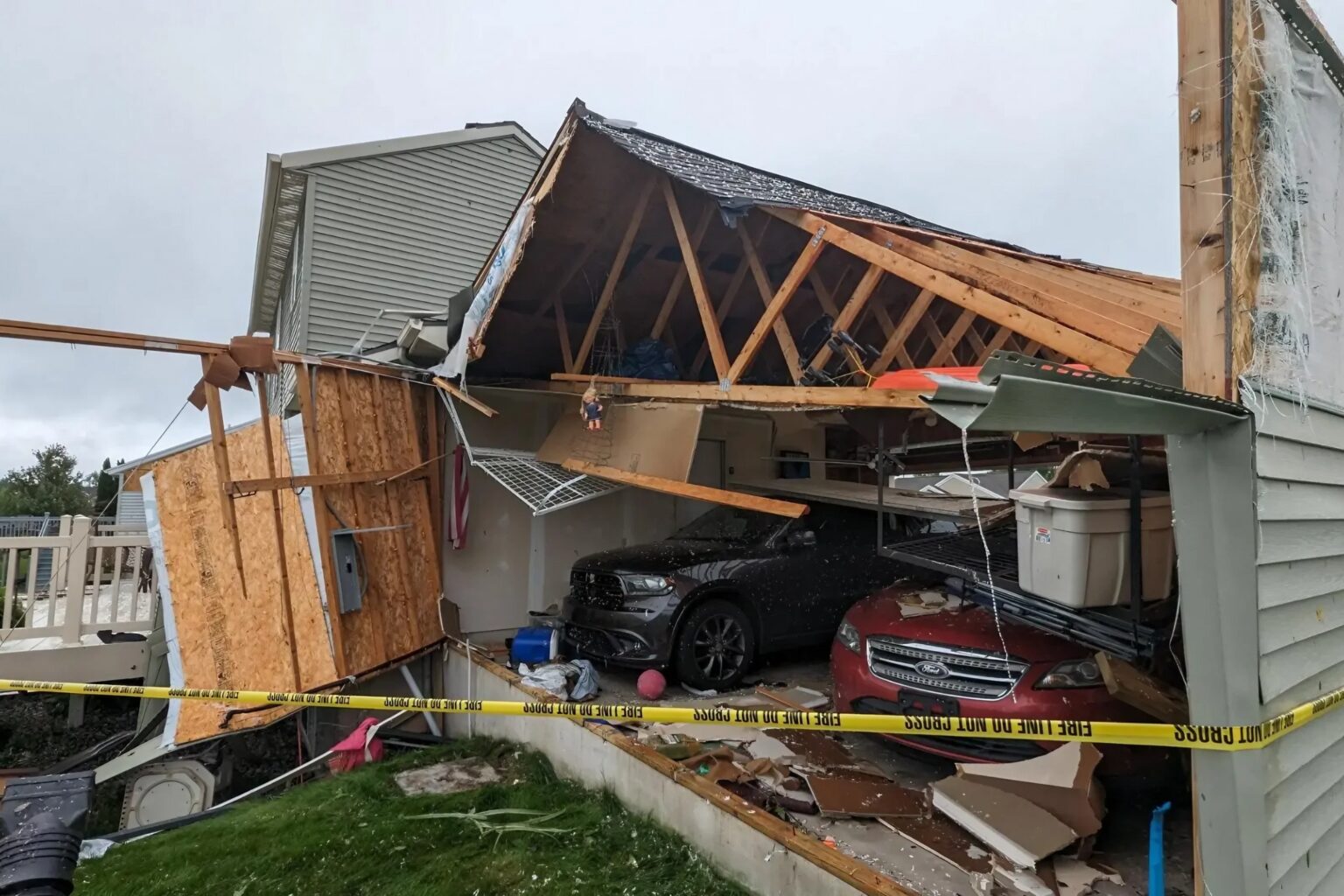 Intense Tornado Overturns Vehicles during Michigan's Severe Storms, Leaving Over 330,000 Without Power