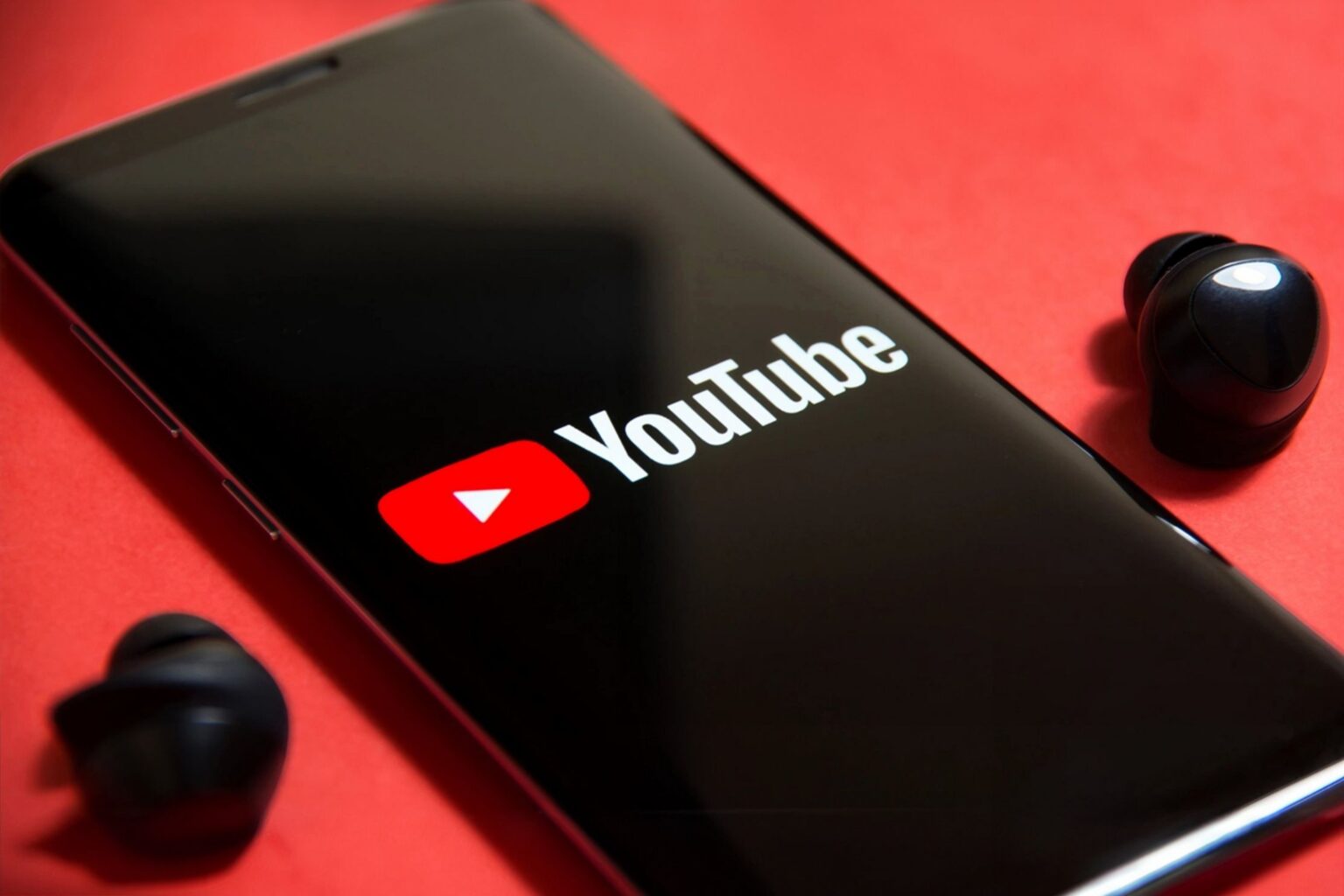 YouTube Experiments with New Hum-to-Search Feature on Android